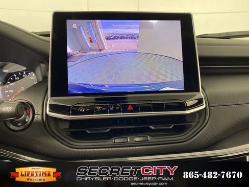 New 2026 Jeep Compass Latitude image 21