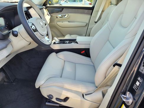 New 2026 Volvo XC90 T8 Ultra w/ Protection Package Premier image 13