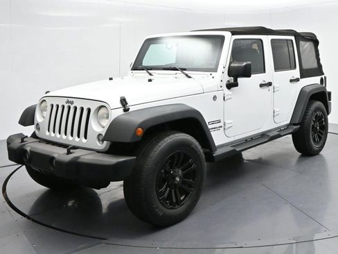 Used 2015 Jeep Wrangler Unlimited Sport w/ Quick Order Package 24S AWD/4WD image 3