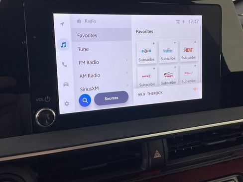 Used 2024 Toyota Prius Prime XSE Premium image 7