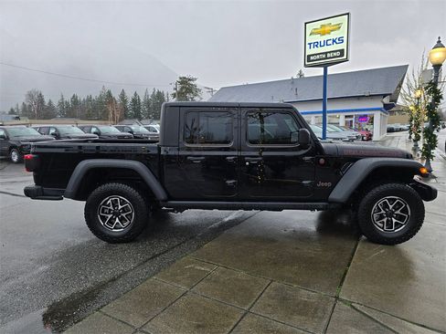 Used 2025 Jeep Gladiator Rubicon image 4