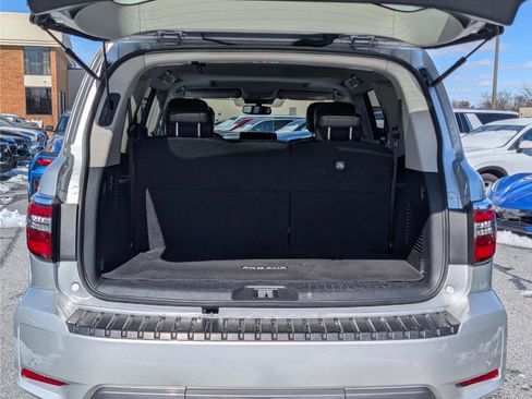 Used 2024 Nissan Armada SL w/ Captain's Chairs Package image 15