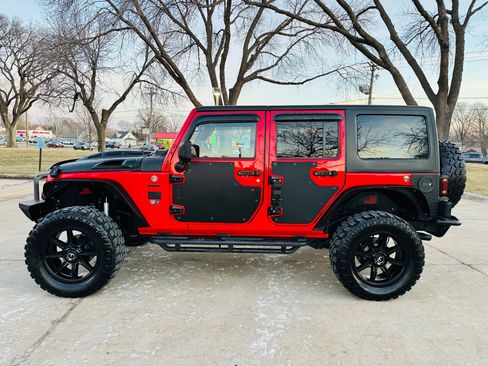 Used 2012 Jeep Wrangler Unlimited Sport image 6