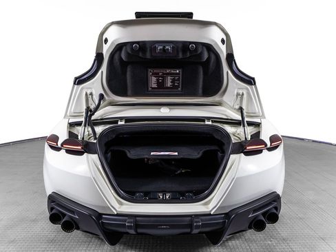 Certified 2025 Ferrari Roma Spider RWD image 39