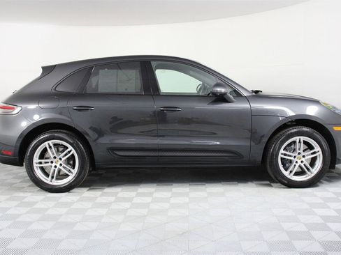 Used 2025 Porsche Macan image 8