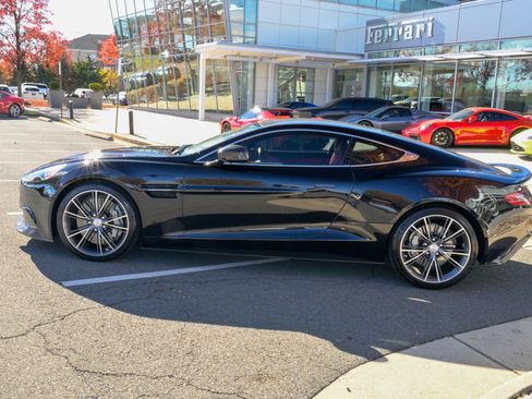 Used 2014 Aston Martin Vanquish Coupe image 8