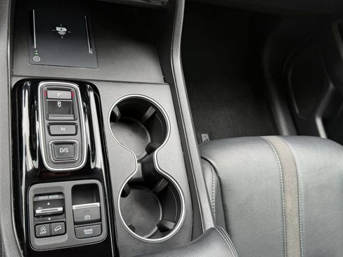 Used 2025 Honda Pilot Touring image 26