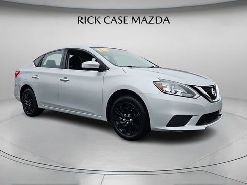 Used 2016 Nissan Sentra SV image 9