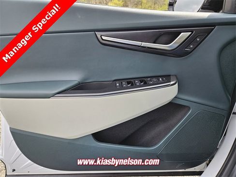 New 2025 Kia EV6 Wind image 14