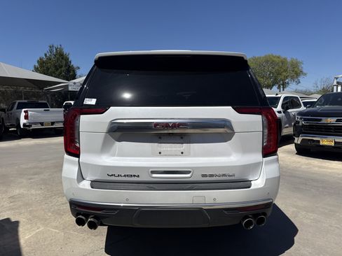 Certified 2023 GMC Yukon Denali image 4
