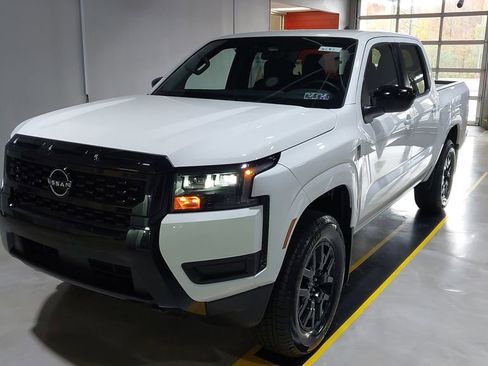 New 2026 Nissan Frontier SV w/ Tow Package AWD/4WD image 18