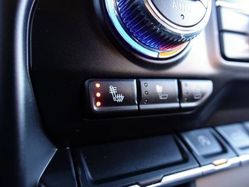 Used 2019 GMC Sierra 1500 SLT image 41