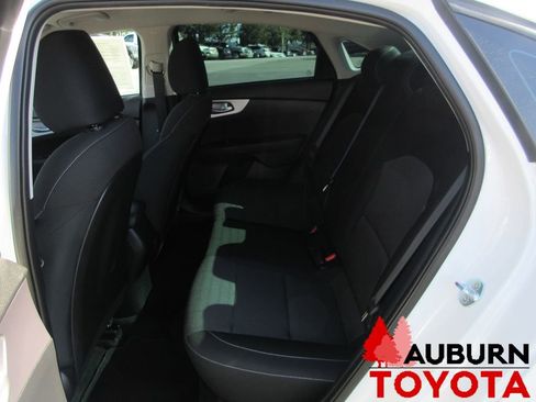 Used 2022 Kia Forte LXS w/ LXS Technology Package image 16