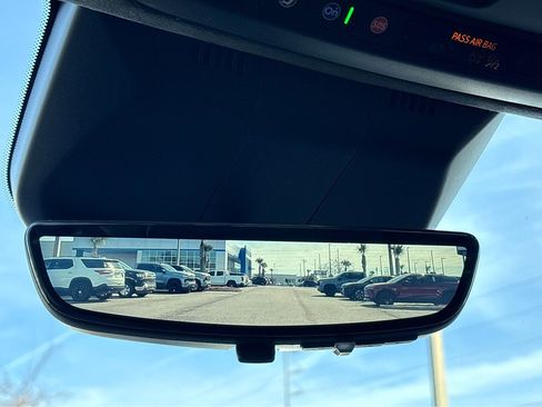 Used 2024 Cadillac Escalade ESV Premium Luxury Platinum image 26