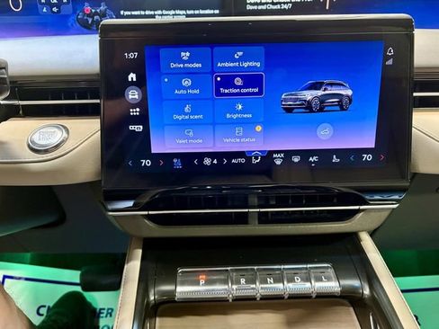 Used 2024 Lincoln Nautilus Reserve w/ Equipment Group 202A AWD/4WD image 4