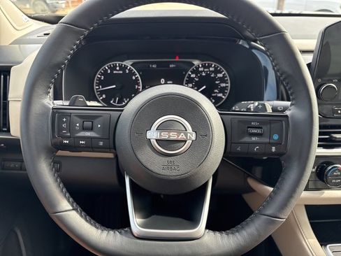 Used 2022 Nissan Pathfinder SL w/ SL Premium Package image 5