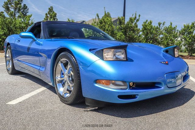 Used 1998 Chevrolet Corvette Coupe w/ Roof Pkg RWD image 24