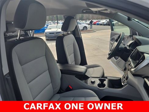 Used 2024 GMC Terrain SLE image 10