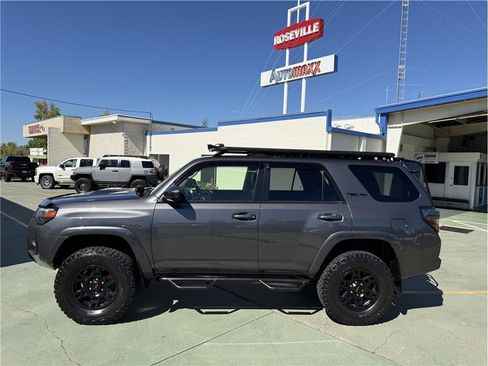 Used 2016 Toyota 4Runner TRD Pro AWD/4WD image 9