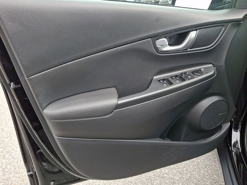 Used 2022 Hyundai Kona Limited image 12