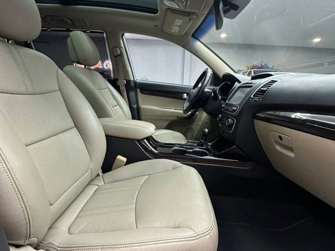 Used 2014 Kia Sorento EX w/ EX V6 Touring Package FWD image 35