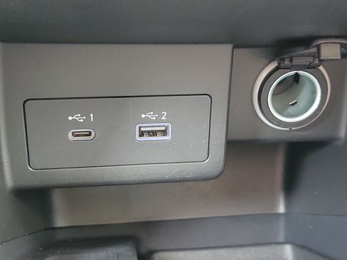 Certified 2022 Nissan Kicks SV FWD image 29