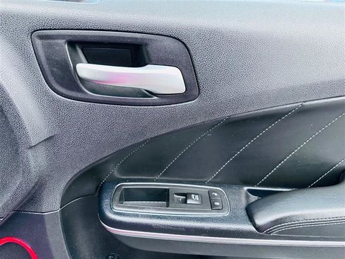 Used 2015 Dodge Charger SXT w/ AWD Plus Group image 21