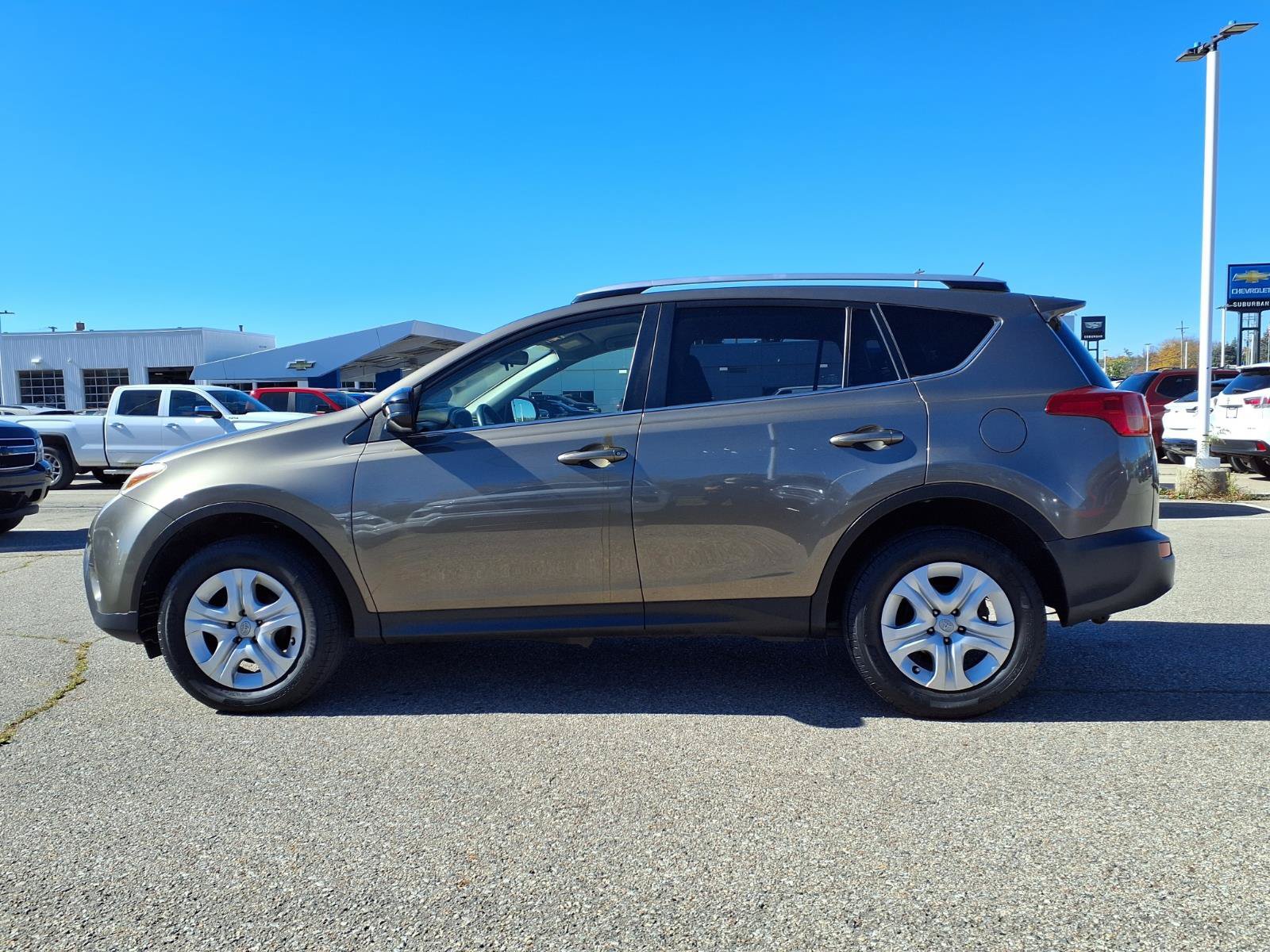 Used 2015 Toyota RAV4 LE AWD/4WD image 8