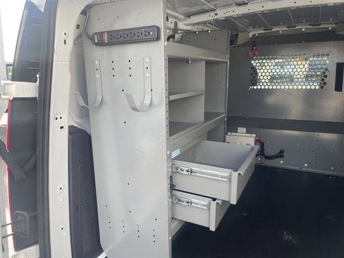 Used 2016 Ford Transit Connect XL image 7