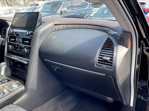 Used 2021 Nissan Armada Platinum image 21