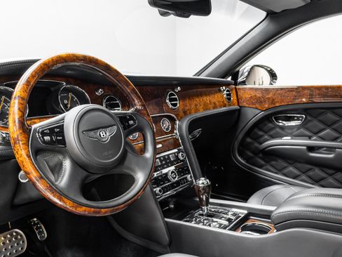 Used 2016 Bentley Mulsanne Speed image 46