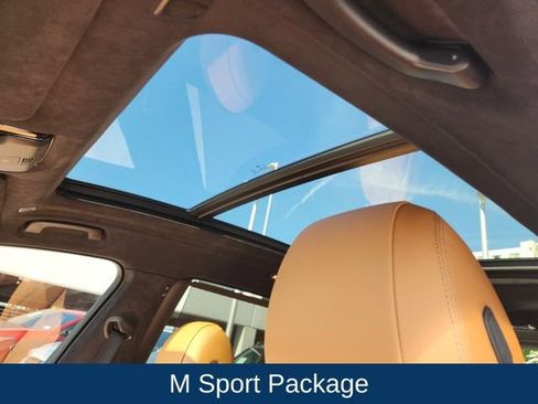 Used 2022 BMW X7 xDrive40i w/ M Sport Package image 6