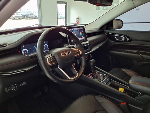 Used 2022 Jeep Compass Trailhawk w/ Trailhawk Elite Group AWD/4WD image 11
