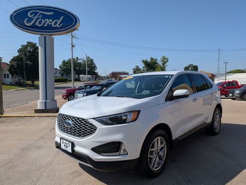 Used 2023 Ford Edge SEL w/ Convenience Package AWD/4WD image 2