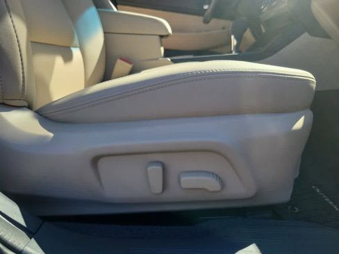 Used 2016 Subaru Outback 2.5i Limited AWD/4WD image 30