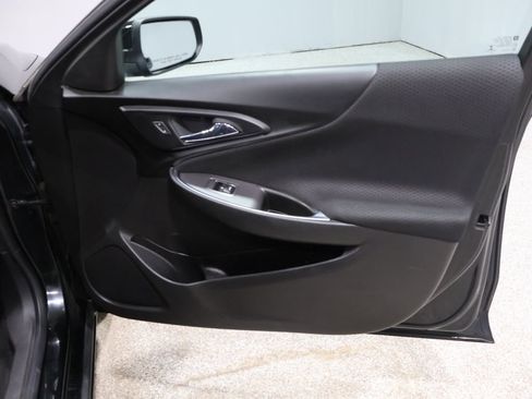 Used 2018 Chevrolet Malibu LT image 22