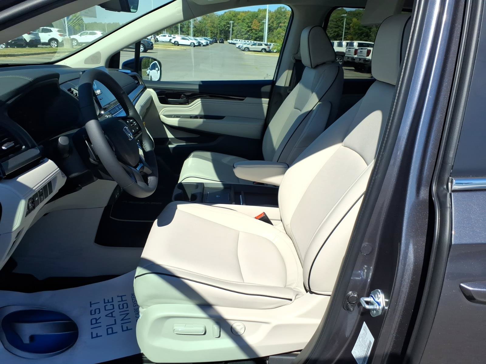 New 2027 Honda Odyssey Touring image 12