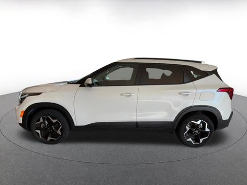 Used 2025 Kia Seltos S FWD image 9