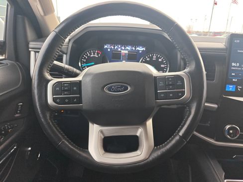 Used 2024 Ford Expedition Max XLT image 14
