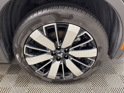 Used 2025 Mitsubishi Outlander SE image 38