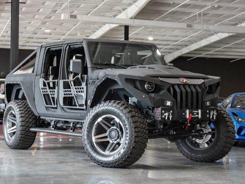 Used 2023 Jeep Gladiator Sport AWD/4WD image 5