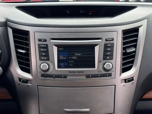 Used 2013 Subaru Outback 2.5i Limited w/ Moonroof Pkg AWD/4WD image 3