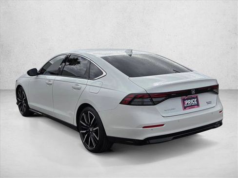 Used 2023 Honda Accord Touring image 8