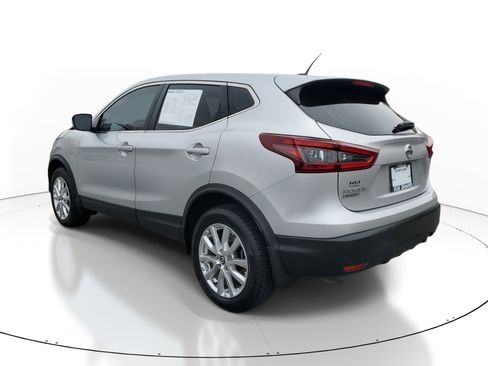 Used 2021 Nissan Rogue Sport S image 4