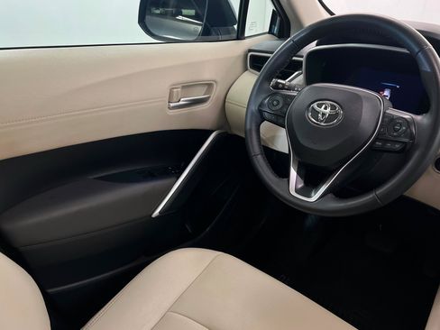 Certified 2022 Toyota Corolla Cross XLE w/ Convenience Package AWD/4WD image 12