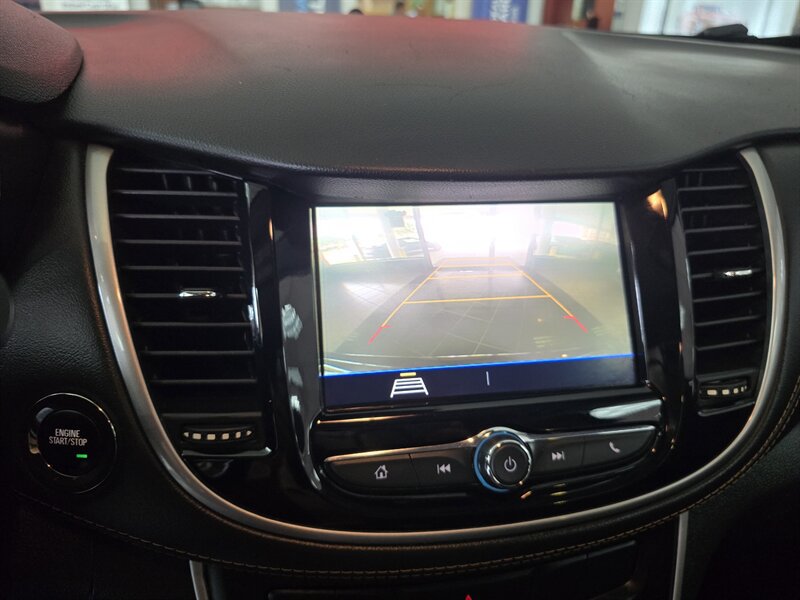 Used 2020 Chevrolet Trax LT w/ LT Convenience Package FWD image 22
