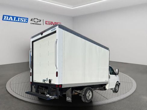 New 2025 GMC Savana 3500 Work Van w/ Power Convenience Package image 6