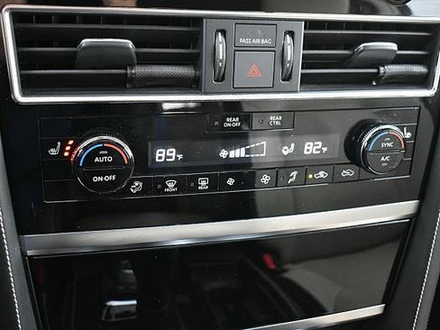 Used 2022 INFINITI QX80 Premium Select w/ All-Season Package image 17