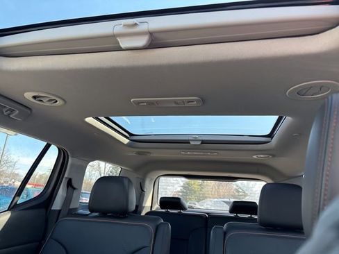 Used 2022 GMC Acadia AT4 w/ Preferred Package image 24