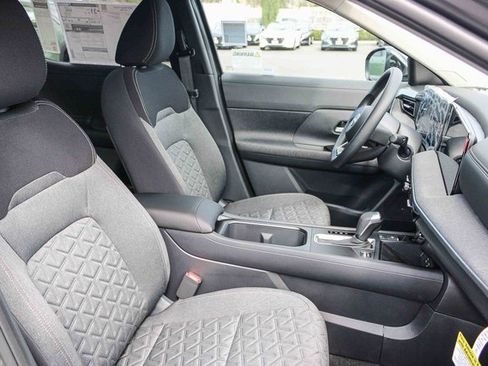 New 2026 Nissan Kicks SV image 16